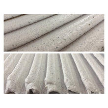 Load image into Gallery viewer, Llana dentada 28x13 cm con mango de goma - Diente inclinado